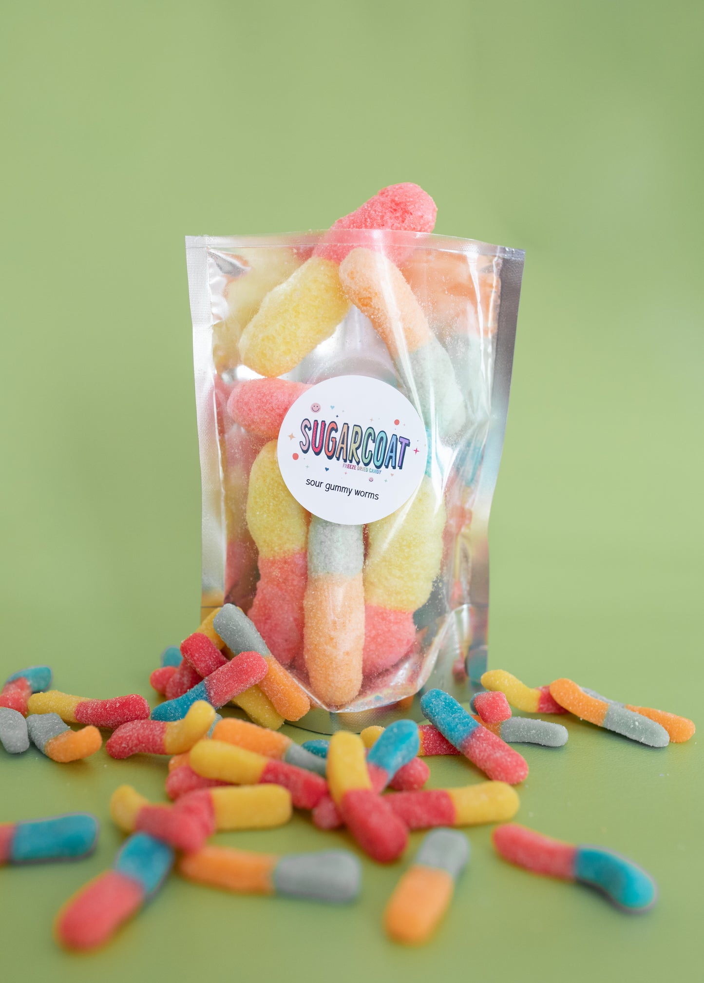 Freeze dried sour gummy worms